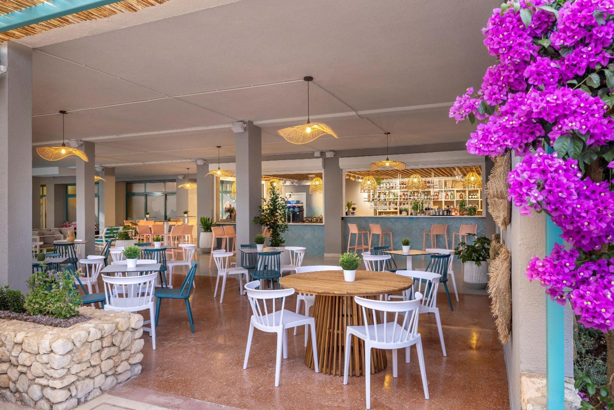 Sunny Makarska By Valamar Exteriör bild