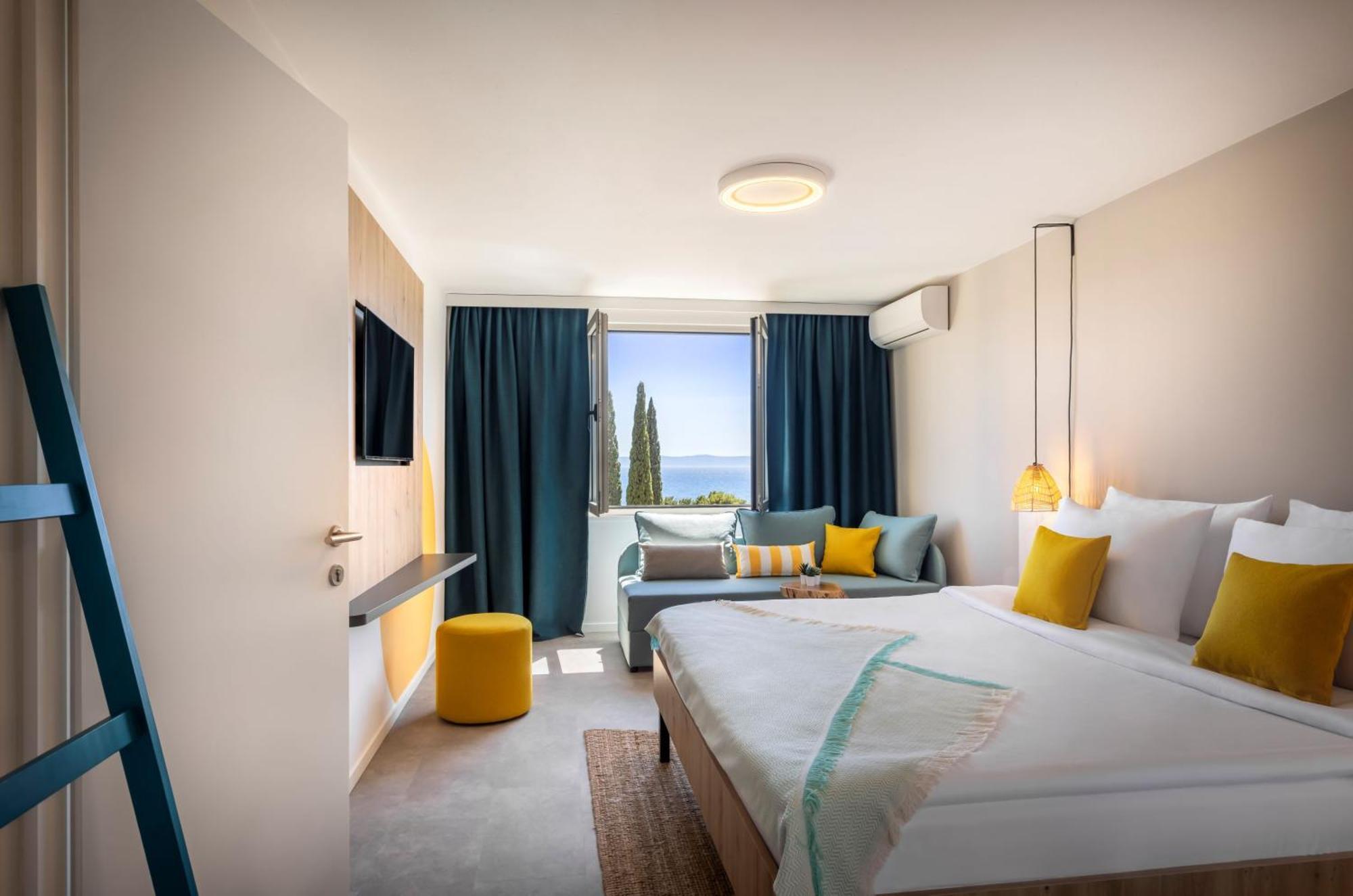 Sunny Makarska By Valamar Exteriör bild