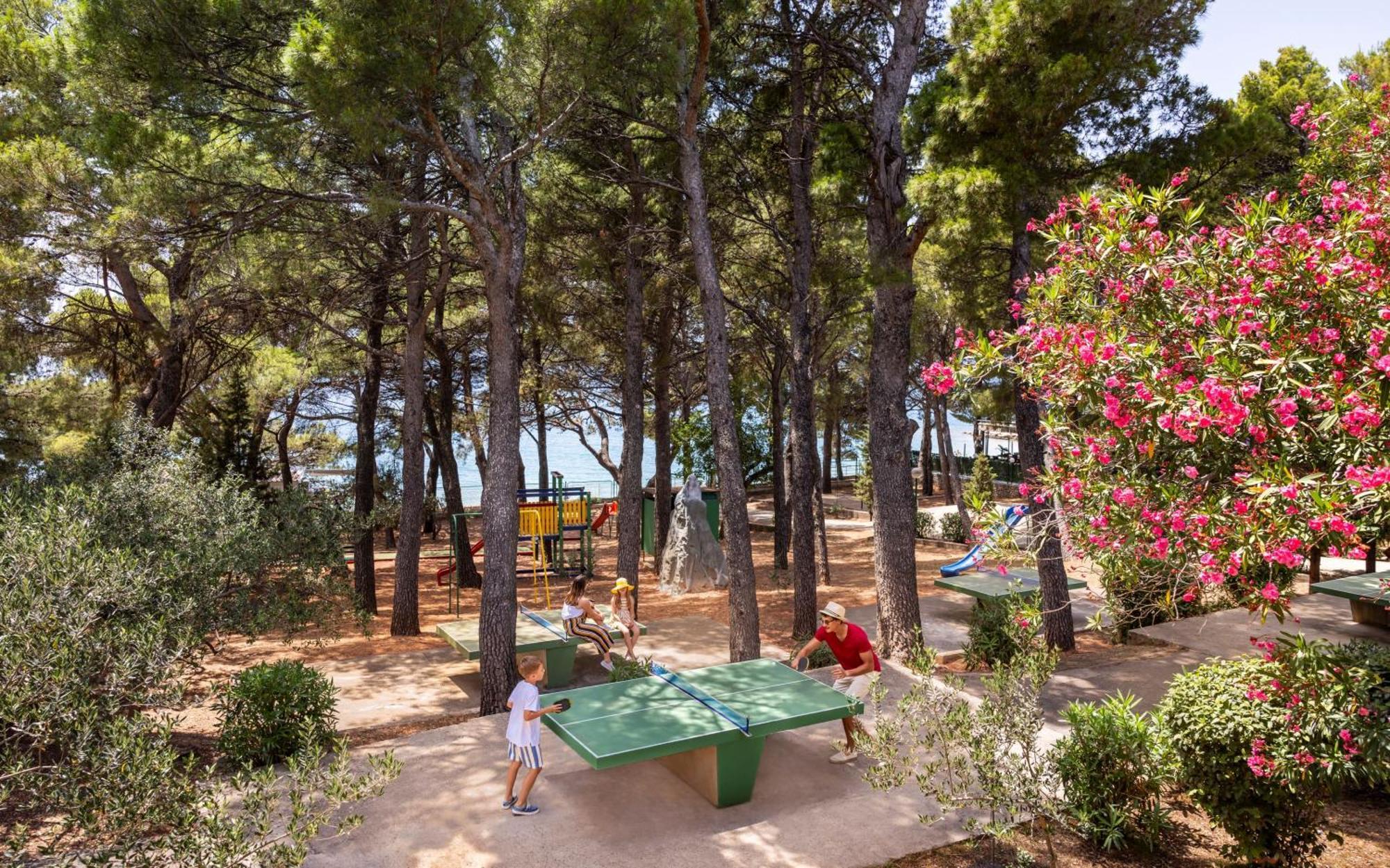 Sunny Makarska By Valamar Exteriör bild